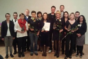 Photo (from left to right): Dorota Bregin (chair of Lambda Warszawa), Agata Chaber (chair of KPH – Campaign Against Homophobia), Marta Kosińska (Bez Tabu), Bastian Finke (project manager of MANEO), Katarzyna Dułak (Bez Tabu), Karolina Malczyk-Rokicińska, vice-director of the Centre for Social Communication (Warsaw City Council), Dr. Katarzyna Bojarska and Alen Popovic (AIDS-Hilfe Cologne), Elfi Scho-Antwerpes (mayor of Cologne), Markus Danuser (KLuST), Elisabeth Ronzier (chair of SOS-Homophobie), Véronique Eledut and Piotr Guział (mayor of Warsaw-Ursynów district), Viviane Thoueille (teacher at Lycée JB Corot).